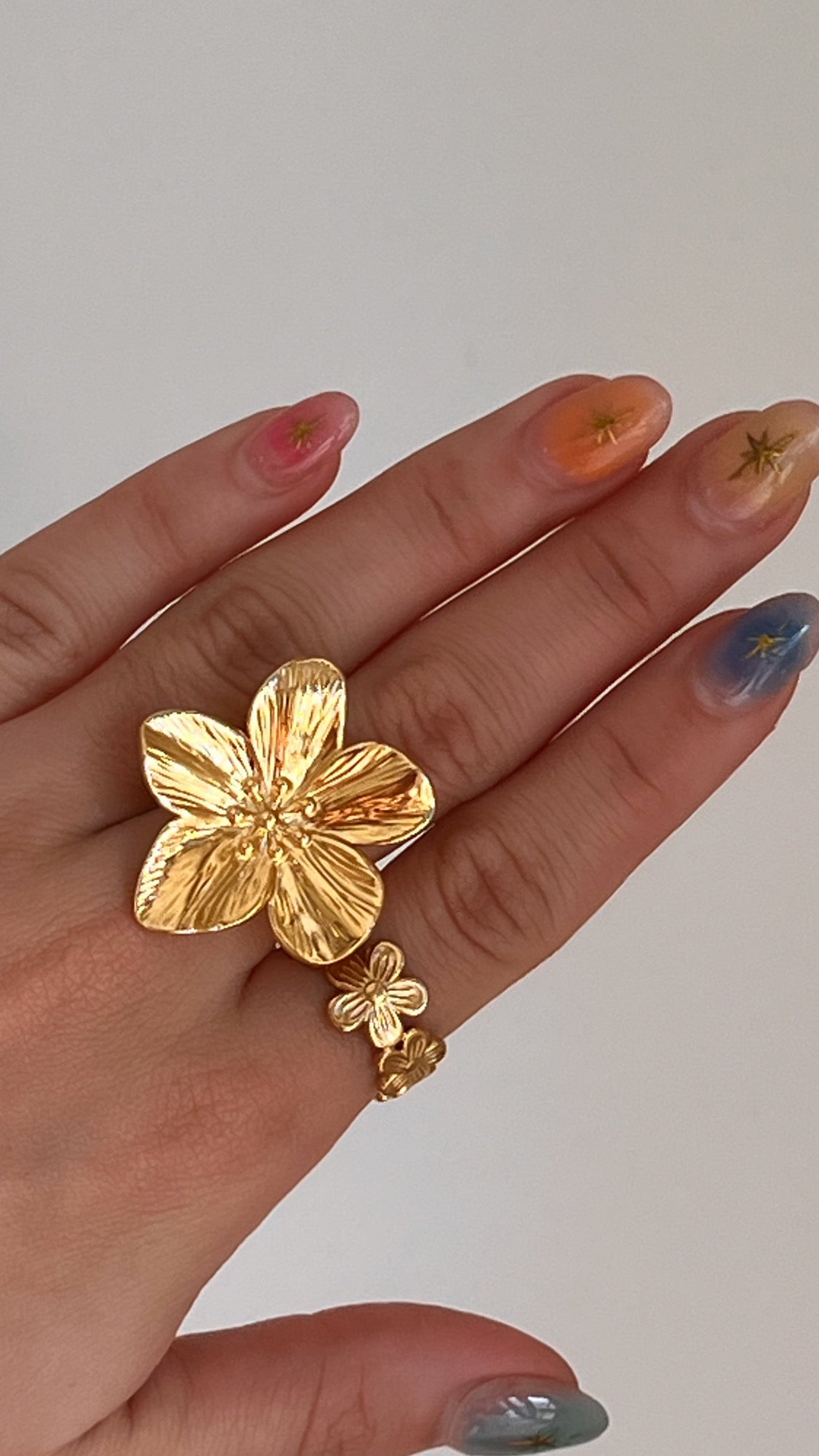 Flower ring