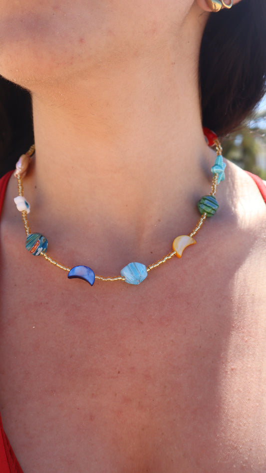 Mixed collar necklace